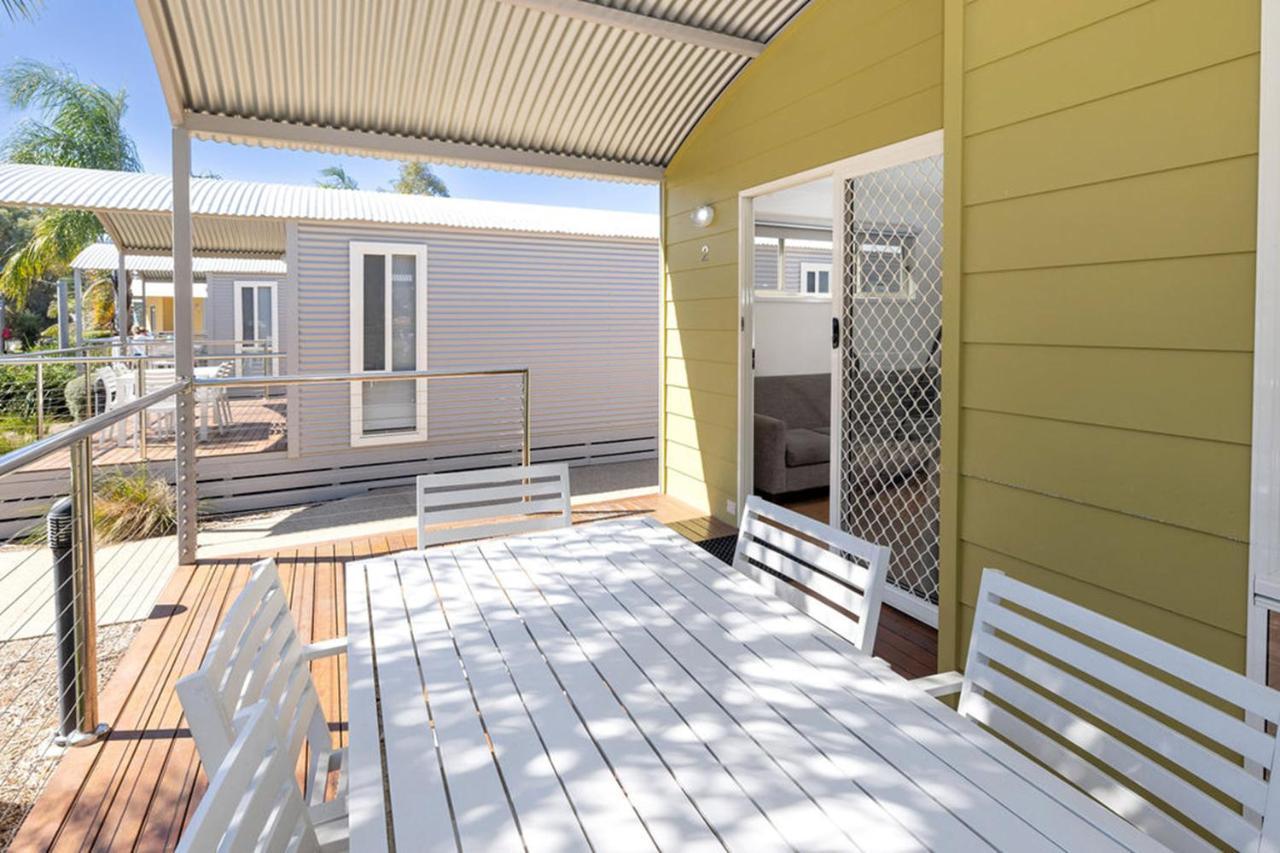 Big4 Deniliquin Holiday Park Buitenkant foto