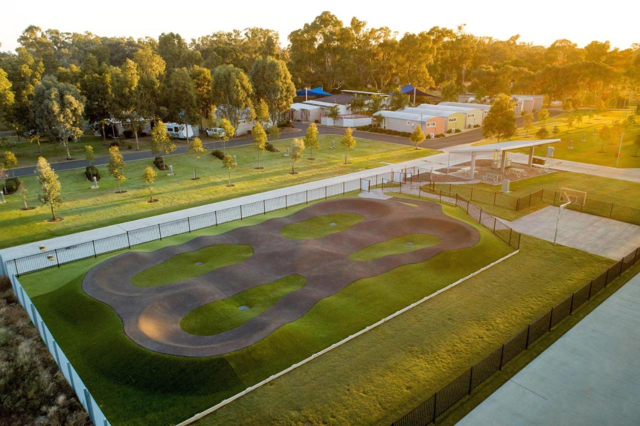 Big4 Deniliquin Holiday Park Buitenkant foto