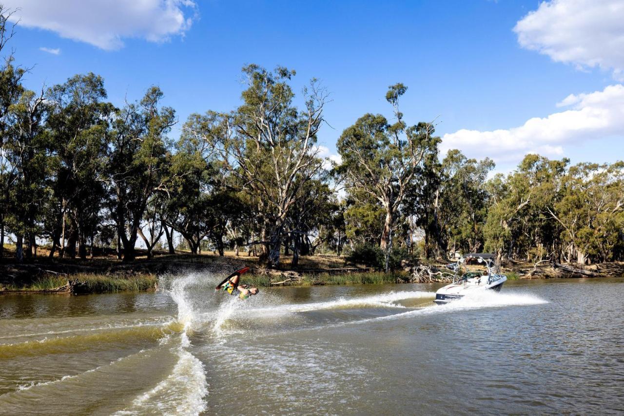 Big4 Deniliquin Holiday Park Buitenkant foto