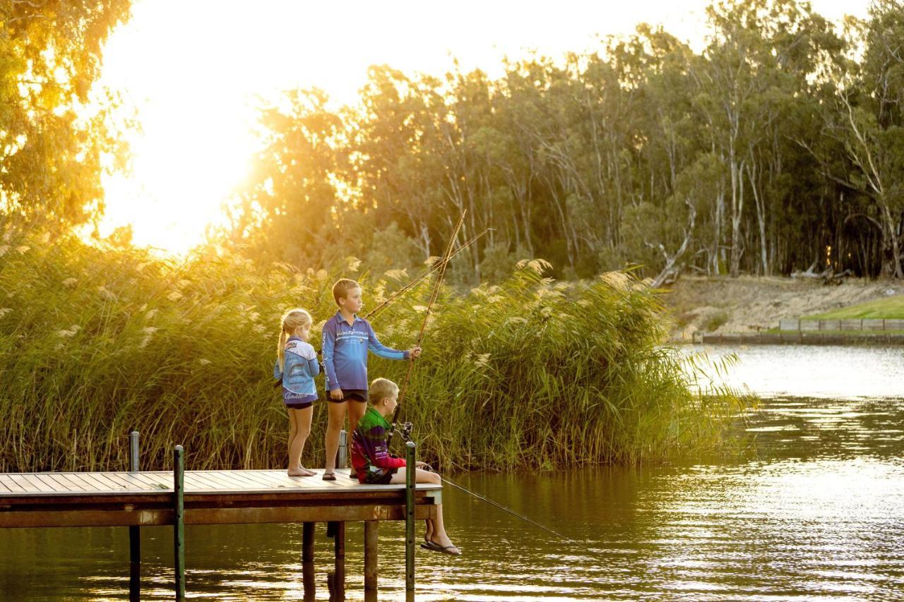 Big4 Deniliquin Holiday Park Buitenkant foto