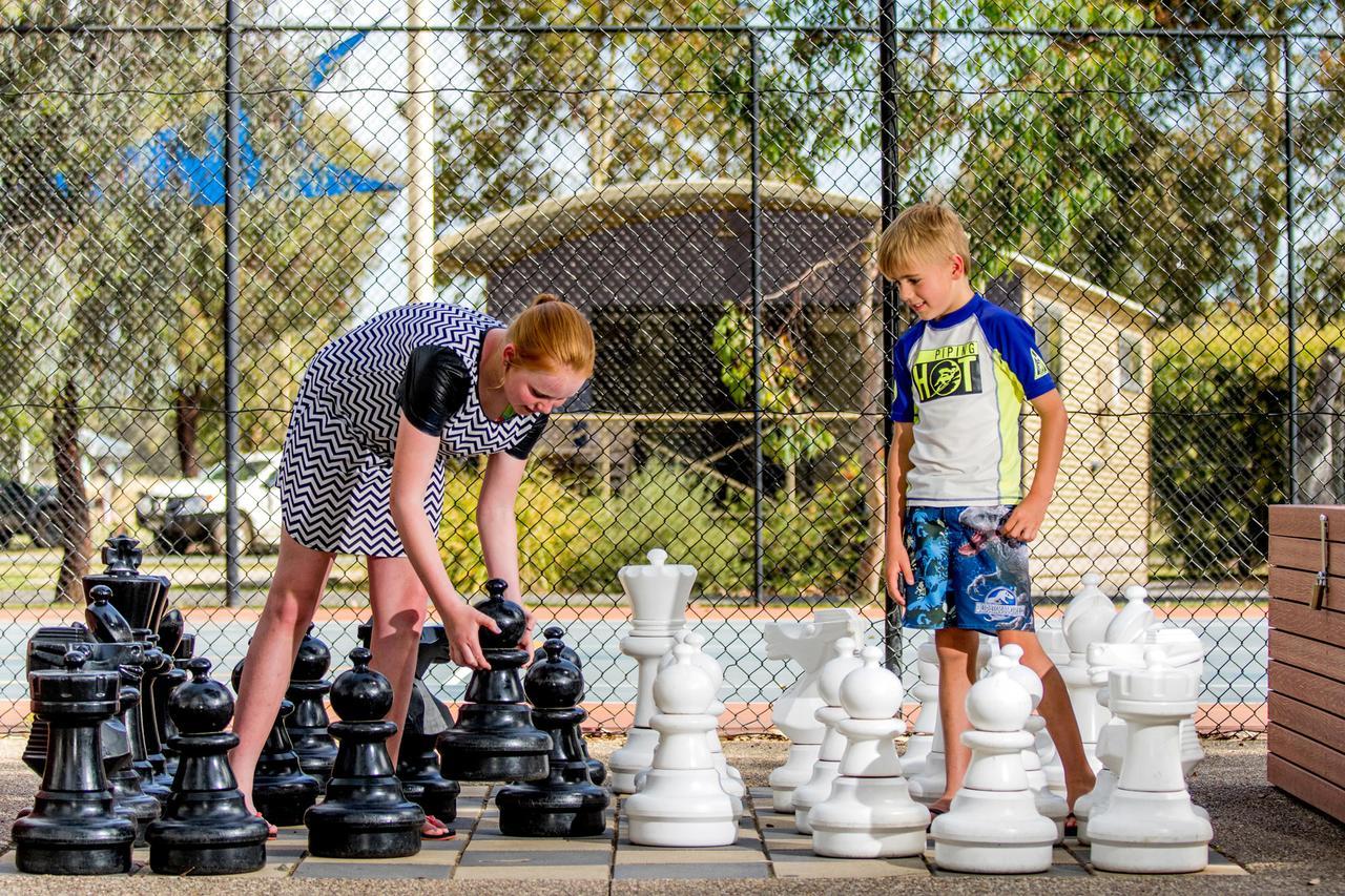 Big4 Deniliquin Holiday Park Buitenkant foto