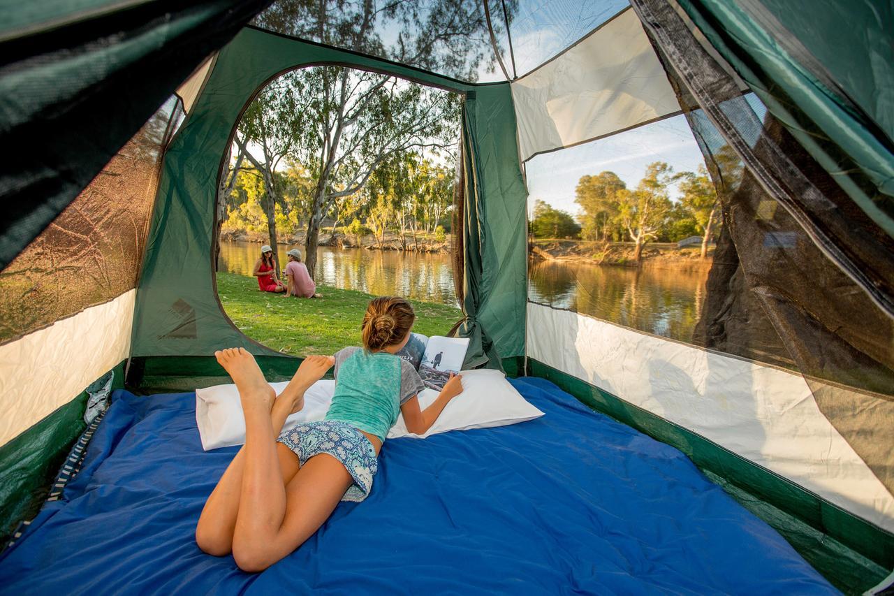 Big4 Deniliquin Holiday Park Buitenkant foto
